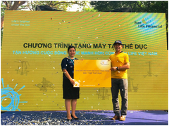 Sun Life Việt Nam tặng máy tập thể dục giúp cộng đồng tận hưởng cuộc sống khỏe mạnh hơn