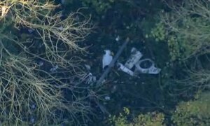 Video: Hiện trường hai máy bay va chạm, rơi ở Anh