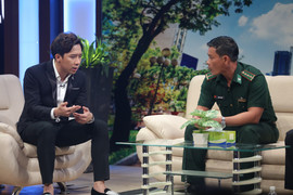 Trần Bình Phục, người thầy áo xanh miệt mài 8 năm dạy chữ cho trẻ em đảo xa