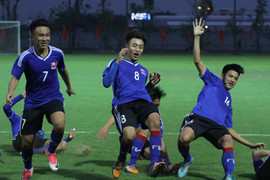 Ryan Giggs, Paul Scholes khen U15 PVF trên cơ U15 Stoke City