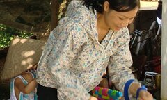Cô giáo nhặt đồng nát, từ chối dạy thêm