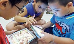 Chỉ cần dùng cách này, bé mê điện thoại đến mấy cũng sẽ tự nguyện giao nộp