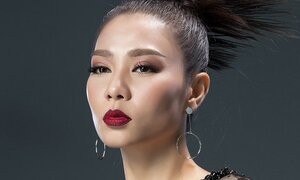 Từ người nhận giải, Thu Minh trở thành người dẫn dắt ‘MAMA 2017’