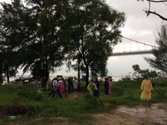 Tìm thấy thi thể thanh niên rủ 2 bạn nhảy cầu tự tử do bị người yêu chia tay