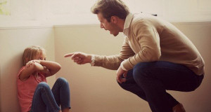Dạy con bằng bạo lực, có phải bạn đang bế tắc và bất lực?