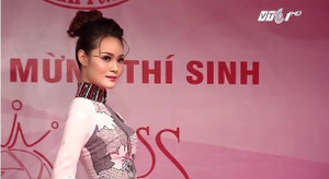 BST áo dài chạm khắc trên nền lụa Thái Tuấn