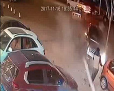 Video: Người đàn ông 2 lần thoát chết không tưởng trong 10 giây