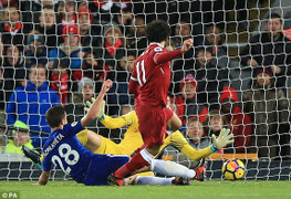 'Cố nhân' ghi bàn, Chelsea mất điểm trước Liverpool
