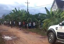 Em trai cãi vã sau va chạm giao thông, anh trai chém thương vong 2 người