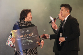 Vinhomes Riverside: Tưng bừng 'đại tiệc nghệ thuật' bên hồ Harmony