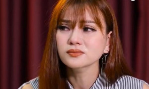 Thu Thủy khóc, thừa nhận ly hôn với chồng sau 17 năm gắn bó