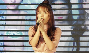 ‘Gà cưng Đông Nhi’ Han Sara hào hứng trong lần đầu đóng phim