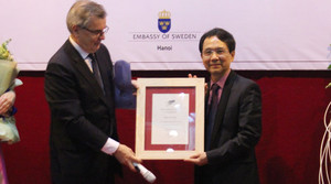 Người Việt Nam thứ hai giành giải thưởng thơ danh giá của Thụy Điển