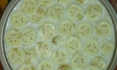Quên bông lan trứng muối đi, bánh chuối hấp nước cốt dừa mới là món ăn 'thần thánh' hiện nay