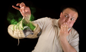 Tất chân quá nặng mùi, bị tài xế xe buýt đưa thẳng đến đồn cảnh sát