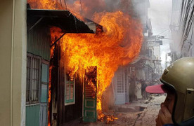 Cháy nhà giữa Sài Gòn, 3 mẹ con chết thương tâm