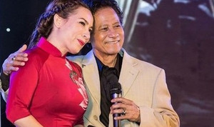 Chế Linh thuê taxi chở lòng vòng để ngồi trong luyện giọng