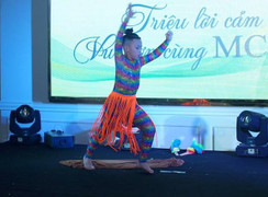 Cùng kiện tướng Dance Sport Bảo Minh đón Noel tưng bừng tại Hội chợ Làm cha mẹ - Noel sum vầy