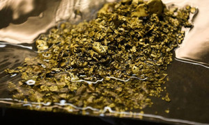 Tìm thấy 43kg vàng và 3.000kg bạc dưới cống mỗi năm ở quốc gia này