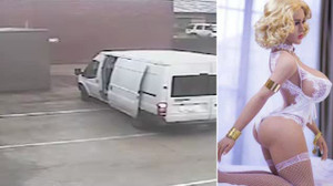 Clip: Trộm đột nhập cửa hàng , 'cuỗm' búp bê tình dục 102 triệu đồng