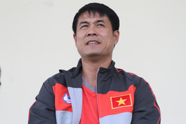 HLV Hữu Thắng cắp sách theo học đồng nghiệp Park Hang Seo