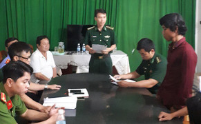 Mâu thuẫn cá nhân, nam thanh niên đạp đồng nghiệp xuống biển