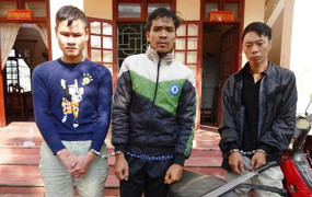 Khởi tố nhóm cướp giật liều lĩnh ở vùng quê Nghệ An