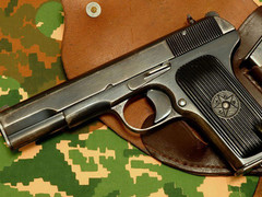 Nam sinh trúng đạn trọng thương trong quán trà sữa