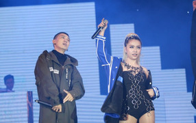 Tronie – MiA tình tứ, trình diễn cực sung trên sân khấu