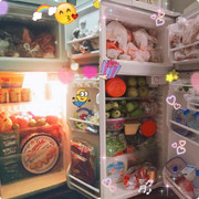 Sinh viên xa nhà đua nhau khoe tủ lạnh ngập đồ ăn do bố mẹ tiếp tế