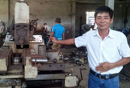 Anh nông dân sáng chế ra 200 loại máy nông nghiệp, thu 3,5 tỷ đồng/năm