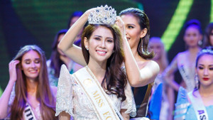 Liên Phương đăng quang Á hậu 1 Hoa hậu Đại sứ Du lịch Thế giới 2017