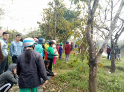 Đang đi đường, hoảng hồn phát hiện thi thể nam thanh niên nổi trên sông