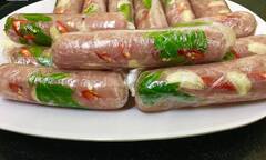 Xuýt xoa trước nem chua ngon 'tuyệt cú mèo' theo công thức đơn giản của mẹ bỉm sữa