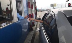 Tài xế dùng tiền lẻ mua vé, chủ đầu tư trạm thu phí quốc lộ 5 nói gì?
