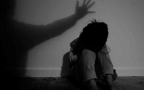 Xâm hại bé gái 4 tuổi, chú họ lĩnh án 5 năm tù