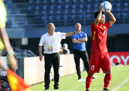 HLV Park Hang Seo cực kỳ phấn khích khi Công Phượng lập cú đúp đánh gục Thái Lan