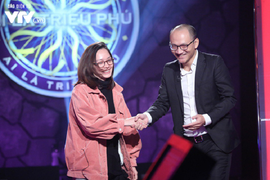 Tiết lộ hình ảnh buổi ghi hình tìm người dẫn 'Ai là triệu phú' thay Lại Văn Sâm