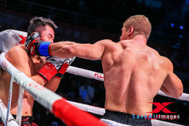 Video: Niềm hy vọng kickboxing Trung Quốc bị nhà vô địch thế giới 'hủy diệt'