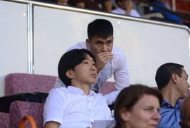 Quyền Chủ tịch Lê Công Vinh chốt ngày ký hợp đồng với HLV Miura