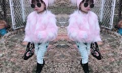 Chẳng qua trường đào tạo nào, các mẹ bỉm sữa vẫn 'lên đồ' cho con chuẩn chẳng kém stylist