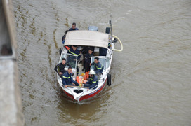 Cô gái nhảy xuống sông Sài Gòn tự tử giữa trời lạnh giá