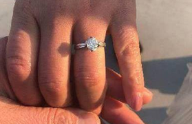 Người phụ nữ vứt nhầm nhẫn kim cương khiến 8 công nhân vệ sinh bới 13.000 tấn rác tìm kiếm