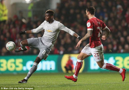 Pogba ngủ quên đi tập, MU tá hỏa cử người đến báo thức