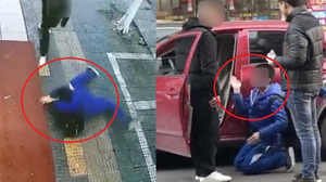Clip: Ném đá vào ô tô, bé trai bị tài xế bắt quỳ, tự tát vào mặt mình