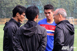 HLV Park Hang Seo loại cầu thủ U23 vì bệnh tim