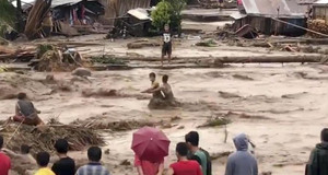 Bão Tembin càn quét Philippines: Những hình ảnh khủng khiếp