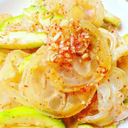 Học lỏm công thức làm gân bò dầm cóc 'ăn là nghiện' của cô nàng 9x