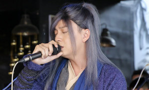 Ngô Kiến Huy mặc trang phục cổ trang, lần đầu trình diễn bản hit ‘triệu views’