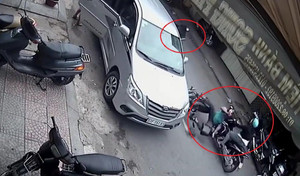 Những vụ mở cửa ô tô kiểu 'giết người' gây tai nạn xôn xao mạng xã hội 2017